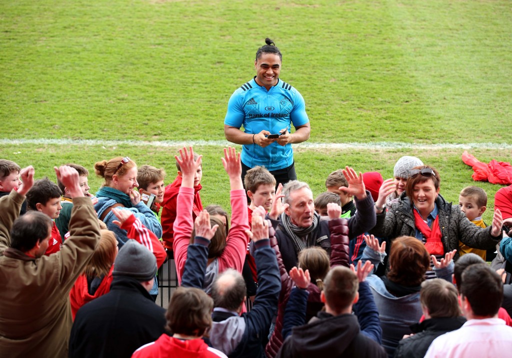 Francis Saili has made himself a fan favourite at Thomond Park ©INPHO