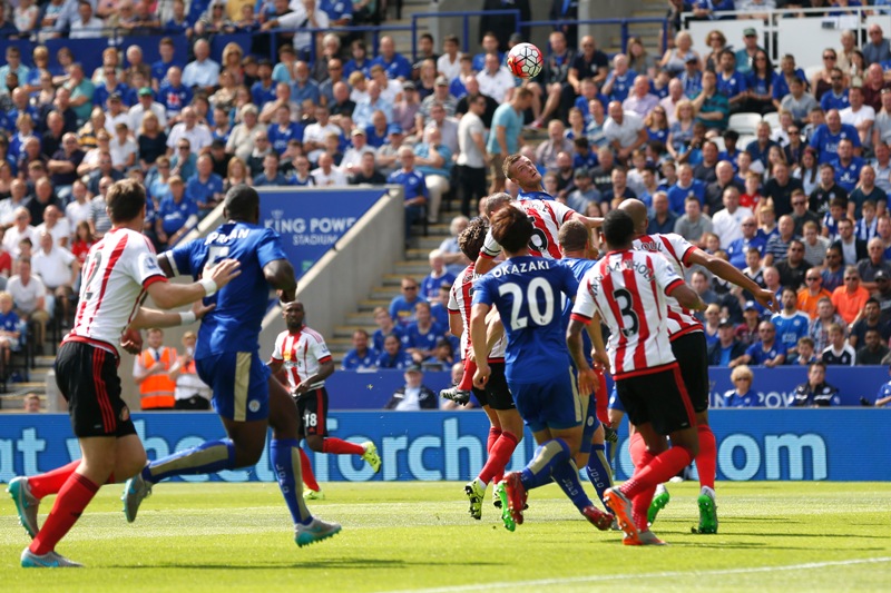 Leicester's Jamie Vardy scores their first goal Mandatory Credit: Action Images / Peter Cziborra Livepic